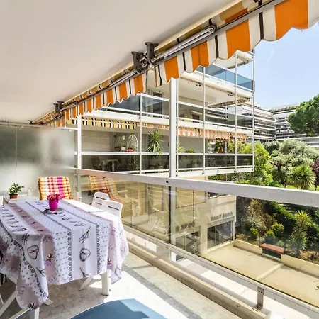 2 Pieces 5 Personnes Terrasse Maeva Particuliers 77361 Antibes